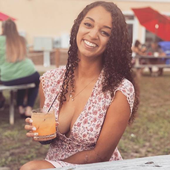 brittani_oilau